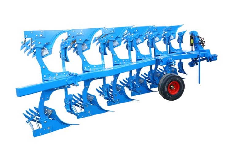Traktor memandu hidraulik membajak bulu
